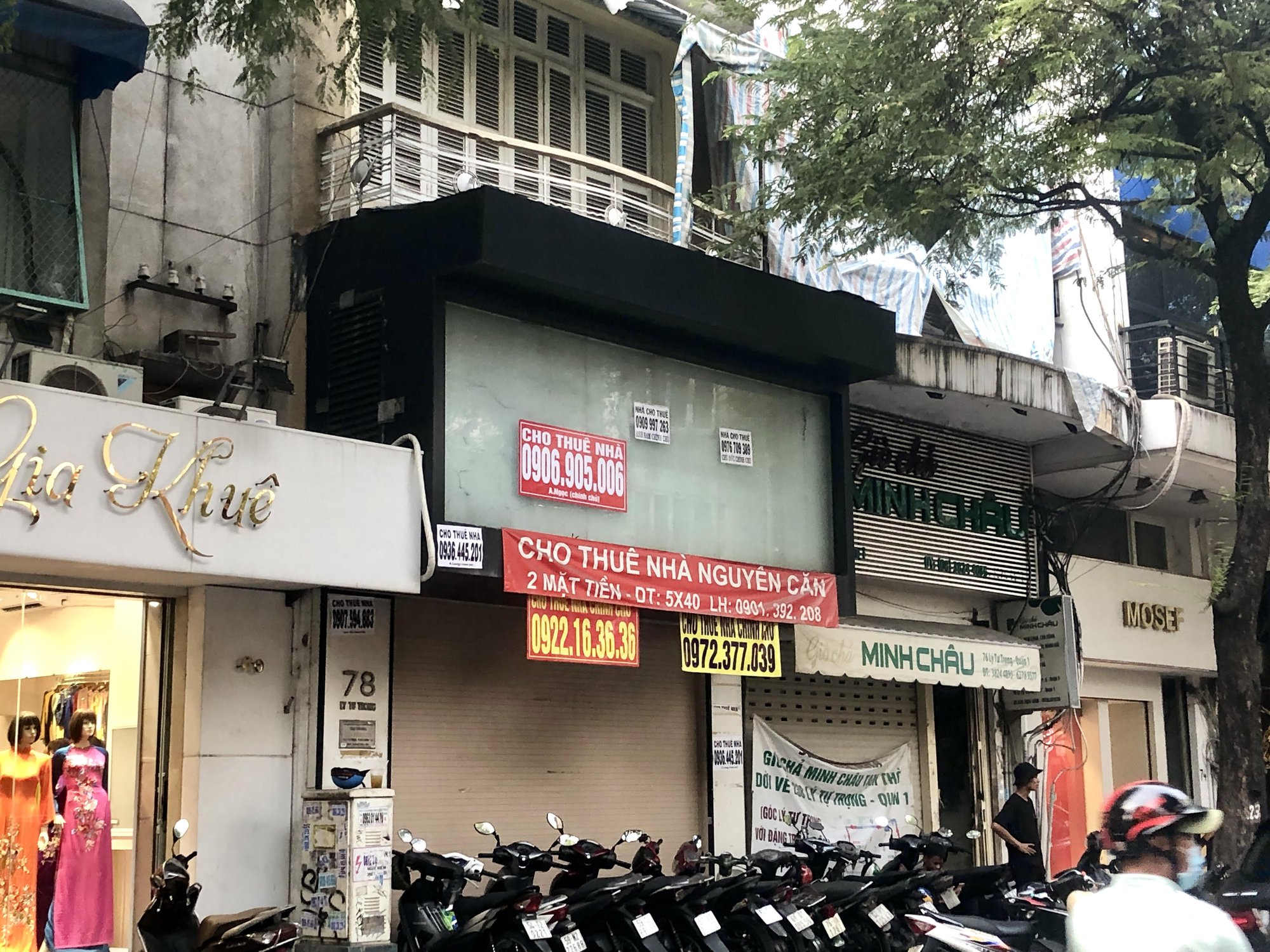 Ế khách, nhiều mặt bằng 'hot' trung tâm Sài Gòn treo bảng cho thuê - Ảnh 5.