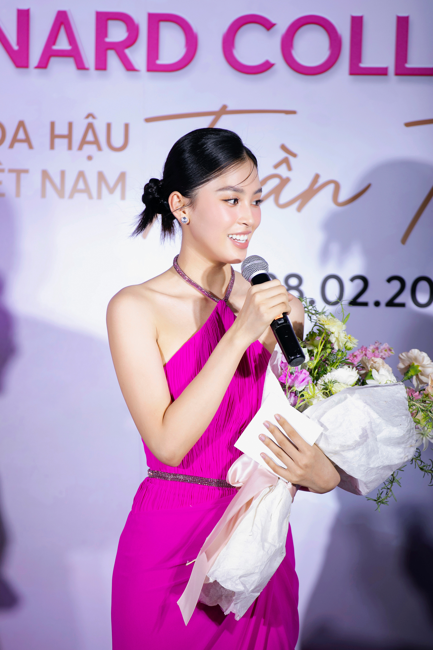 Tiểu Vy gợi cảm với váy hở lưng, xác nhận làm giám khảo Miss World Vietnam 2023  - Ảnh 5.