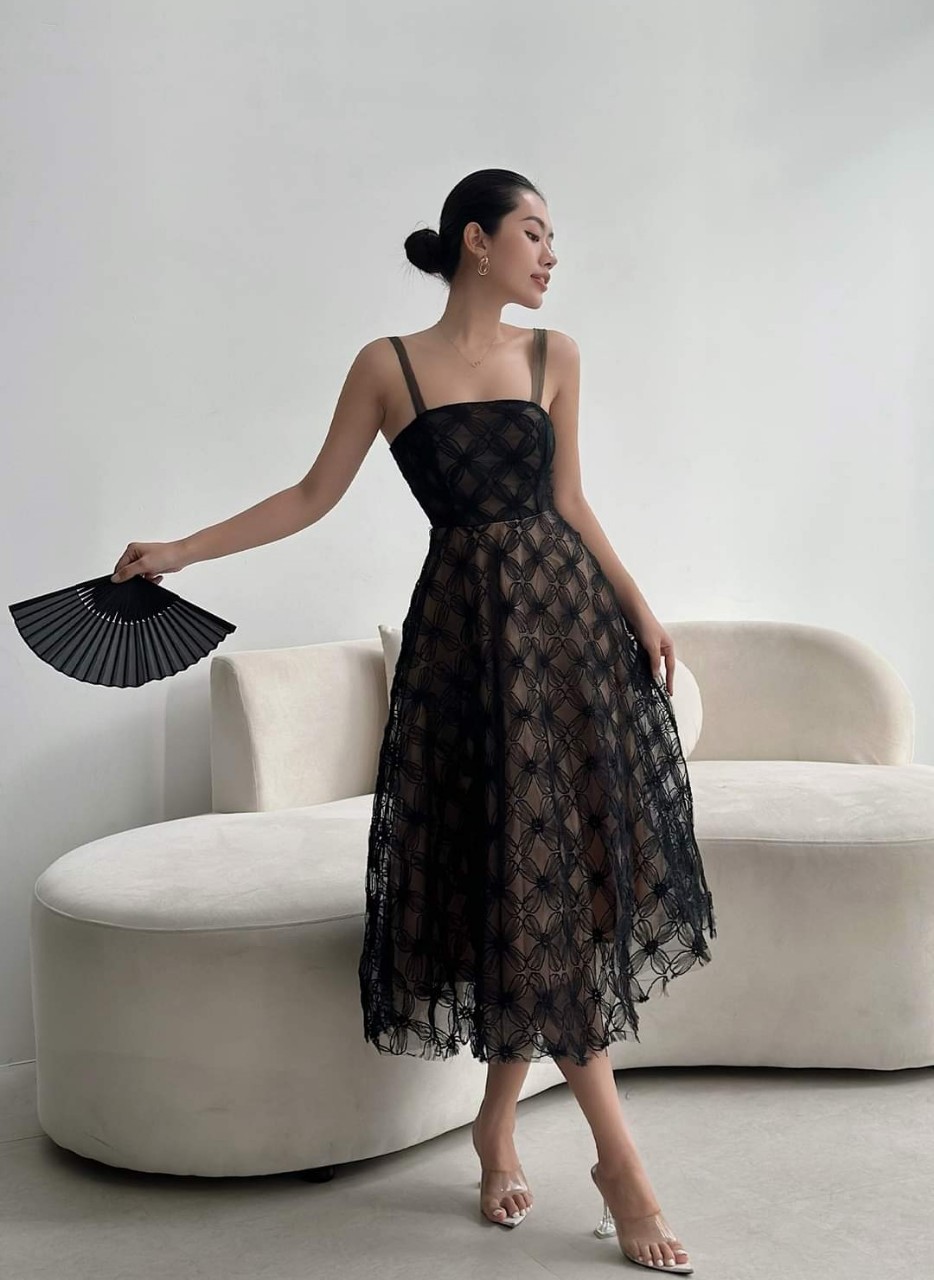 15 mẫu váy hai dây xinh xắn điệu đà giải nhiệt mùa hè 2020