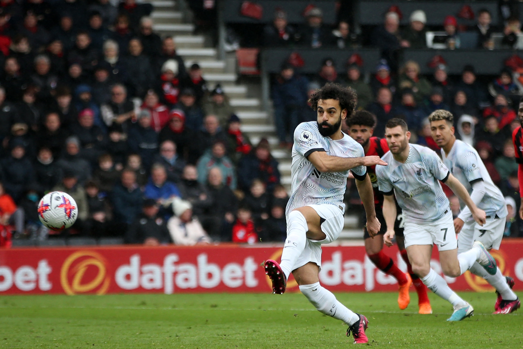 Ngoại hạng Anh: Salah sút hỏng phạt đền, Liverpool thua sốc Bournemouth