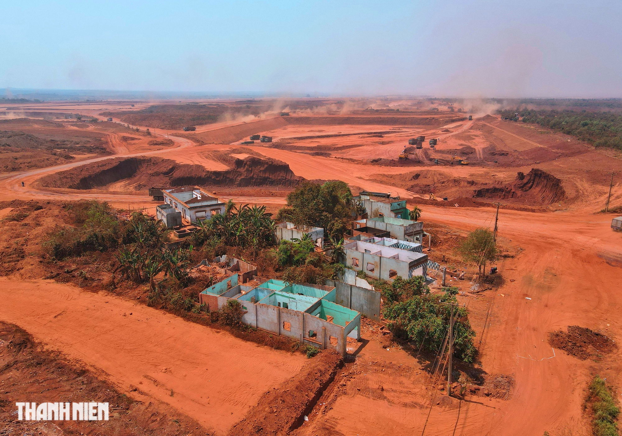 Những căn nhà còn sót lại trong 'siêu dự án' sân bay Long Thành - Ảnh 2.