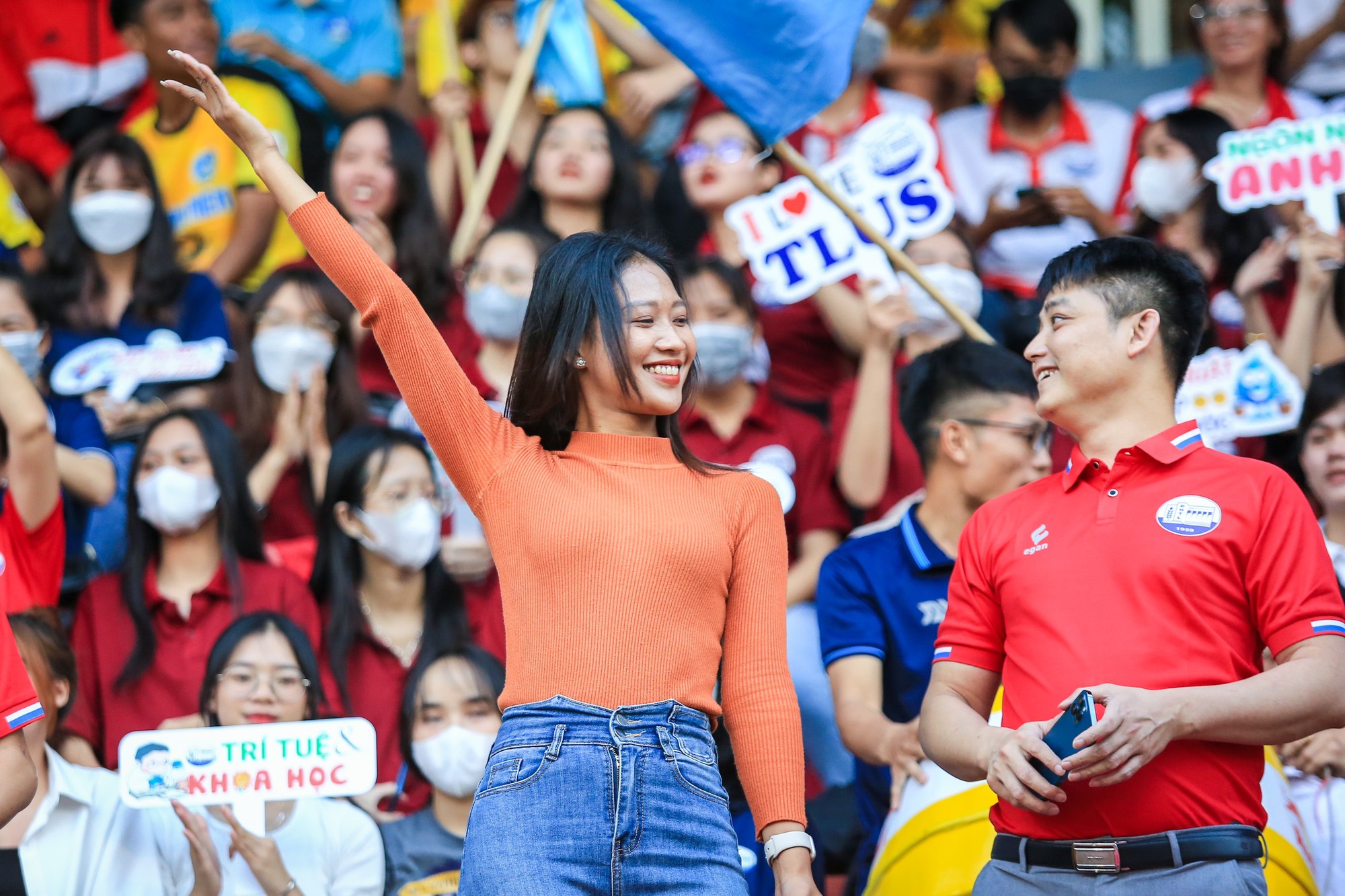 Hơn 5.000 CĐV đến sân, giải Thanh Niên sinh viên Việt Nam xác lập kỷ lục mới - Ảnh 7.