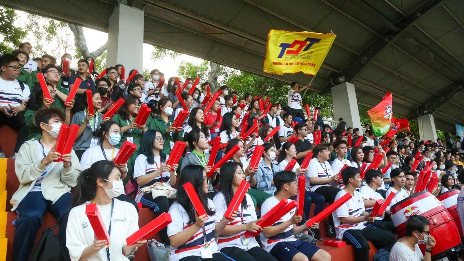 Hơn 5.000 CĐV đến sân, giải Thanh Niên sinh viên Việt Nam xác lập kỷ lục mới - Ảnh 1.