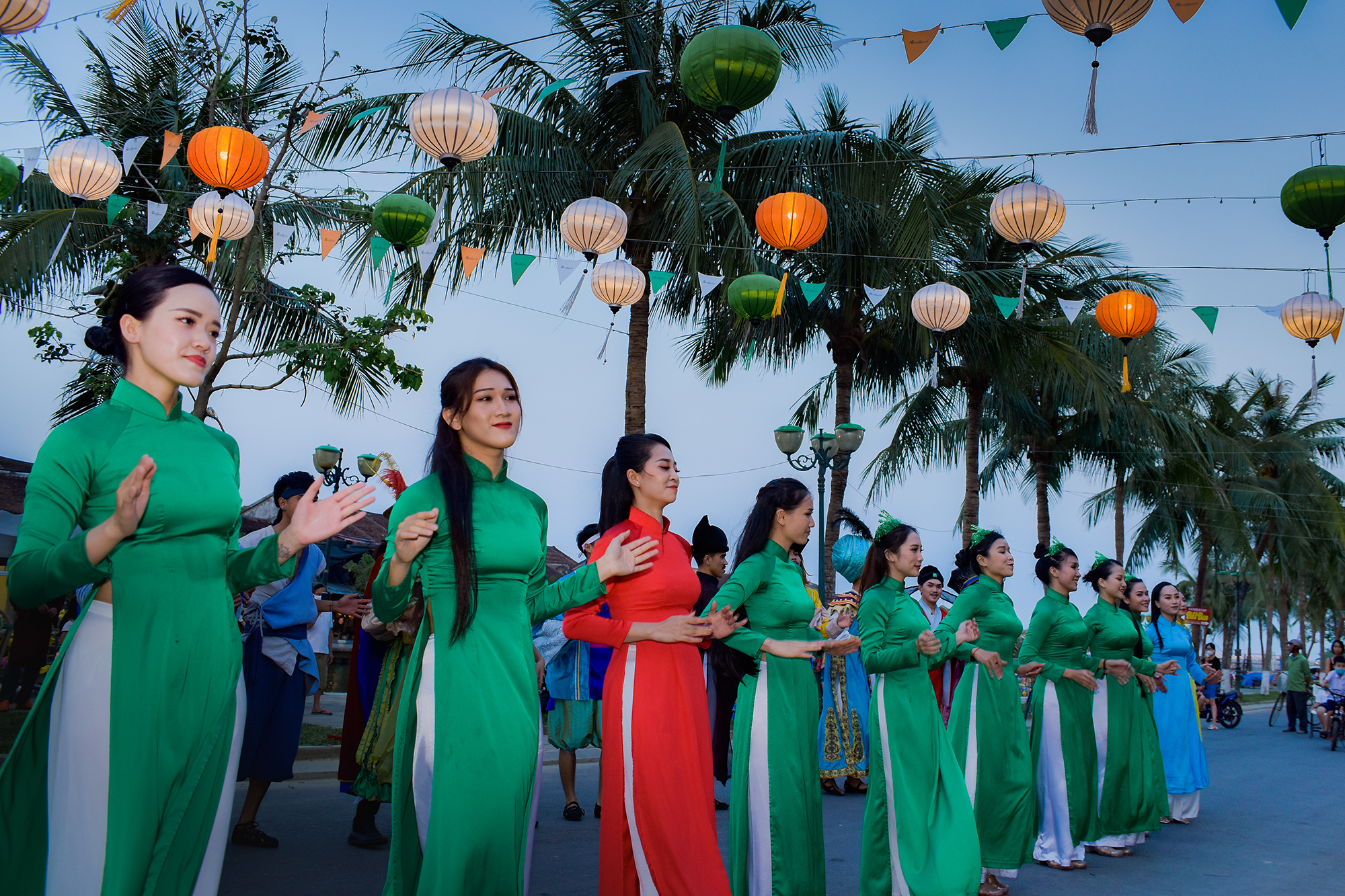 Aziz Patrick Günü'nü Hoi An'ın güzel antik kentinde yaşayın: Neden olmasın? - Fotoğraf 4. Trải nghiệm ngày lễ Thánh Patrick ngay tại phố cổ Hội An xinh đẹp: Tại sao không? - Ảnh 4.