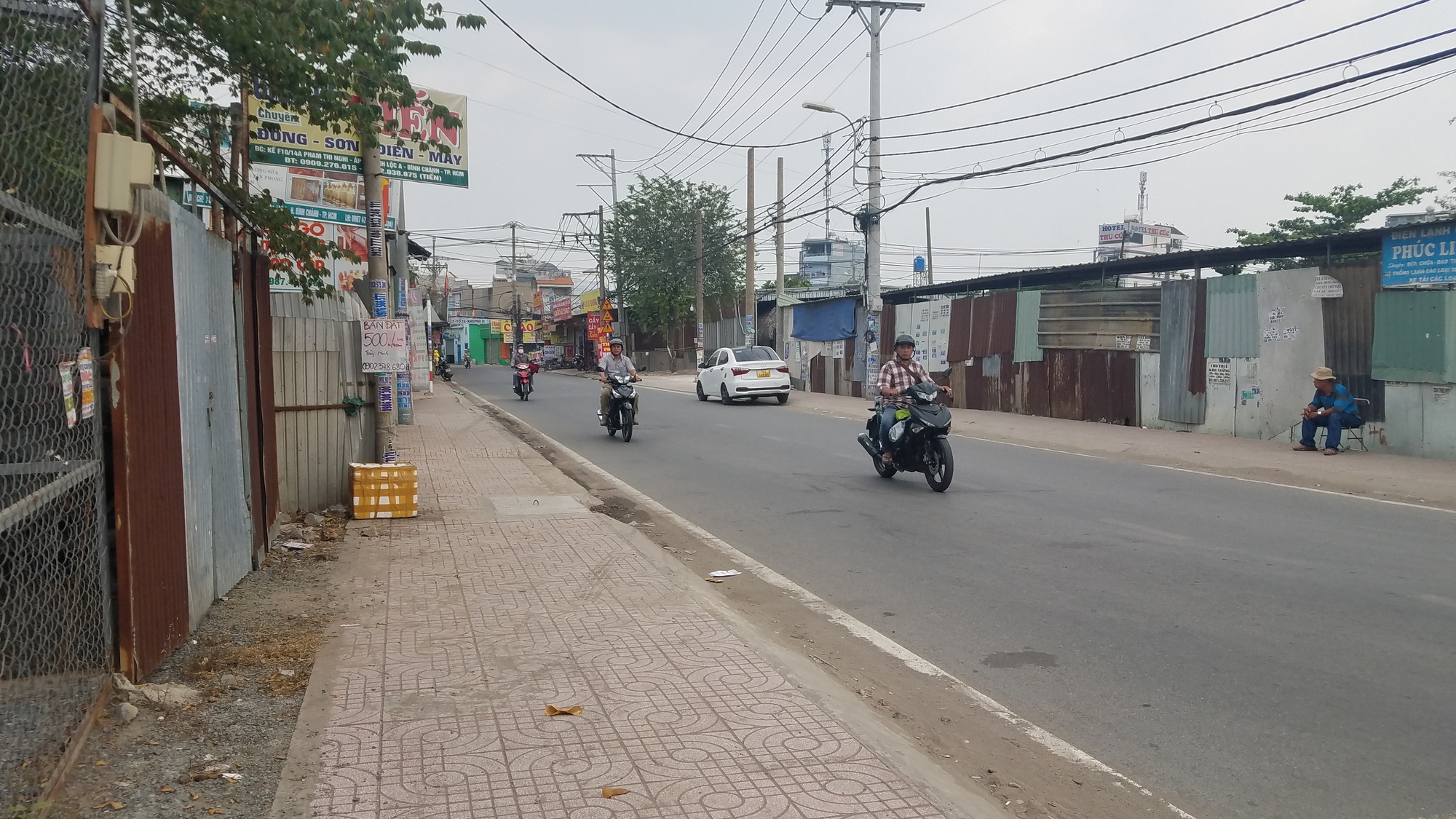 Hàng loạt mặt bằng trung tâm Hà Nội rao vặt tìm khách thuê
