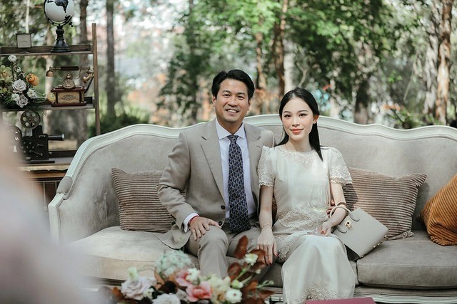 Hé lộ thiệp mời, ảnh cưới của em chồng Hà Tăng và Linh Rin - Ảnh 1.