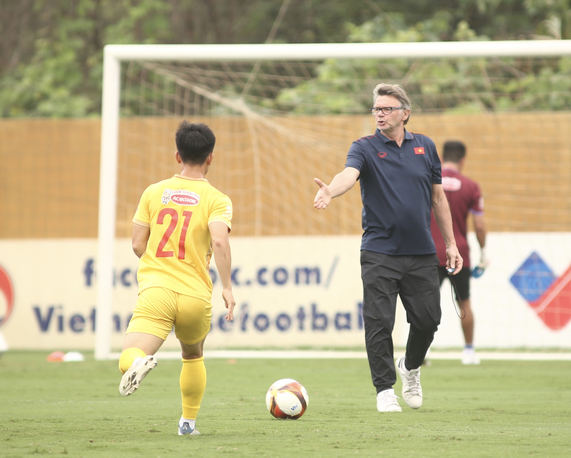 U.23 Việt Nam tập buổi cuối, sẵn sàng lên đường dự Doha Cup 2023 - Ảnh 6.