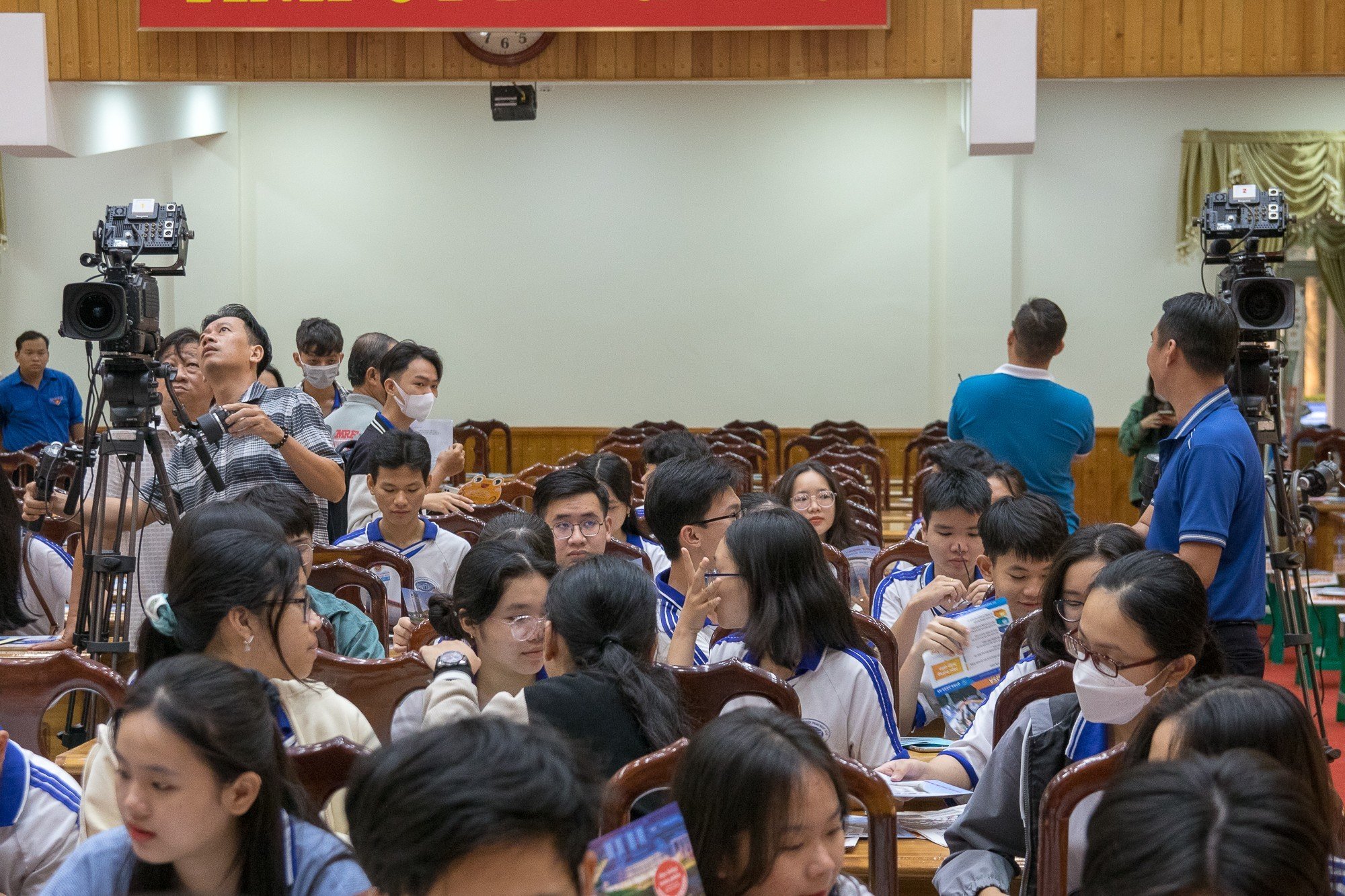 Chọn ngành học nào để có cơ hội việc làm rộng mở?  - Ảnh 5.