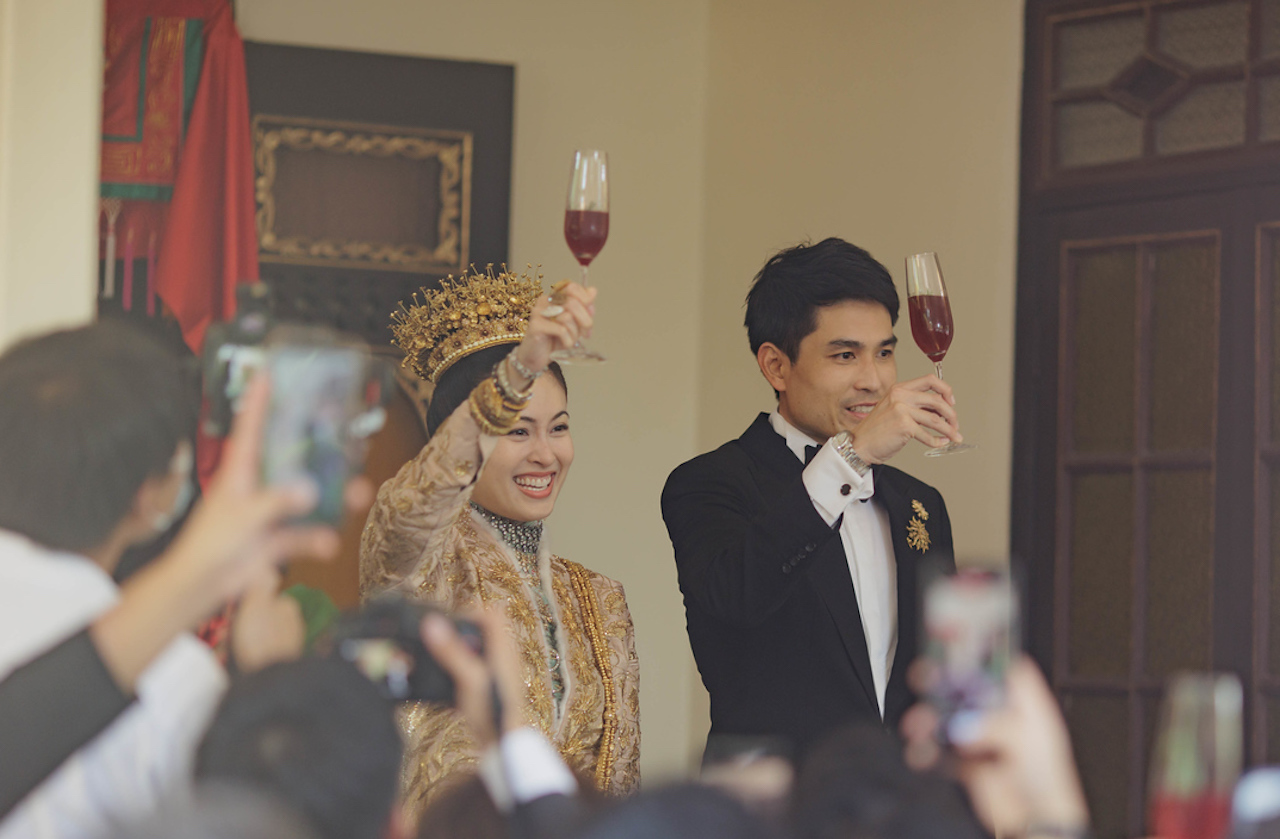 Hôn lễ truyền thống của 'hoa hậu chuyển giới đẹp nhất Thái Lan' với chồng doanh nhân - Ảnh 6.
