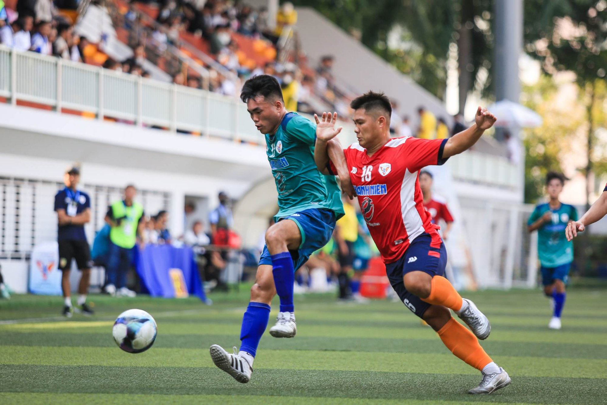 ĐH Sư phạm TDTT TP.HCM 3-0 ĐH Văn Hiến: Giành vé vào VCK thuyết phục - Ảnh 2.