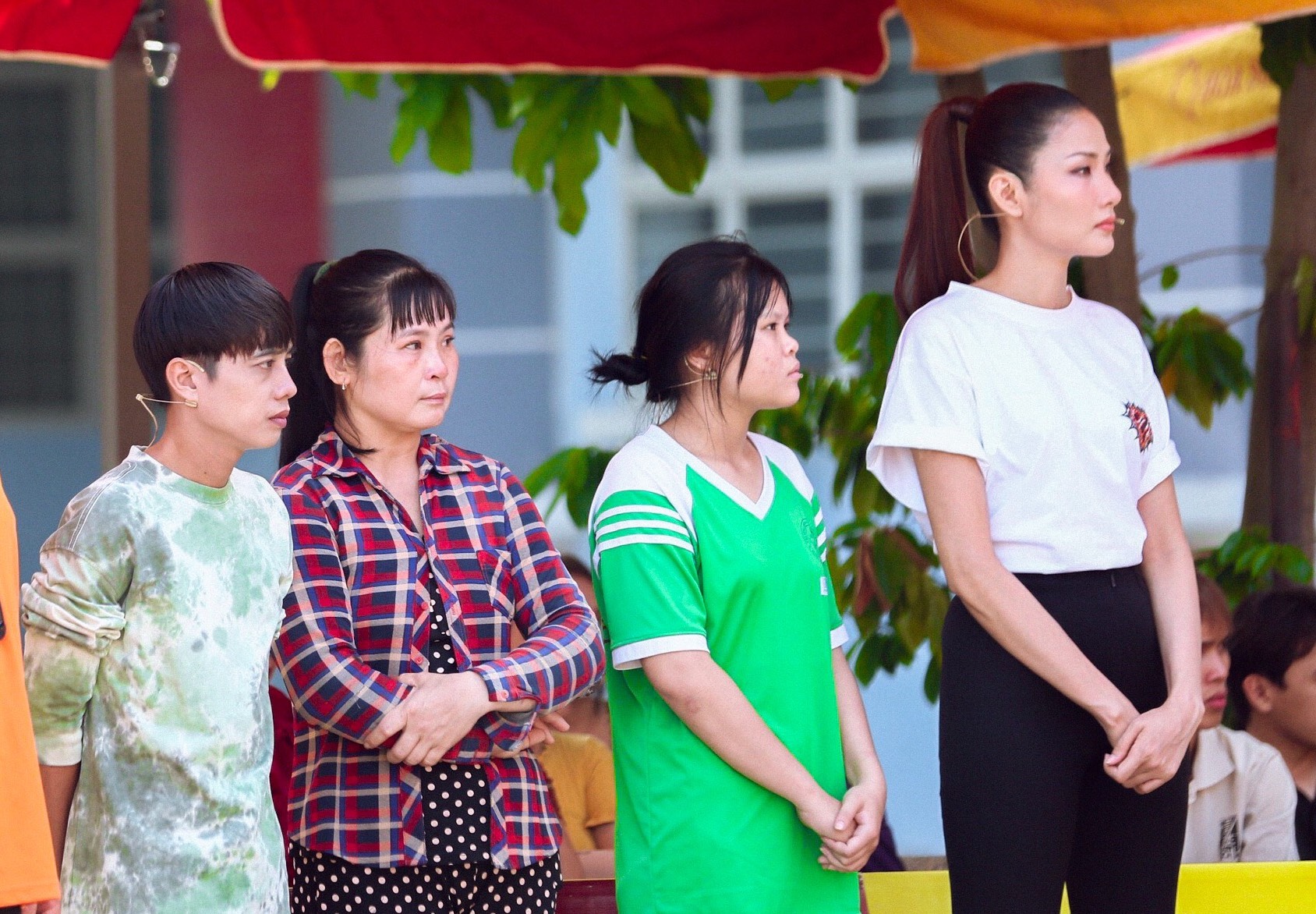 Tuấn Dũng phản ứng bất ngờ khi được yêu cầu song ca cùng Lê Lộc - Ảnh 2.
