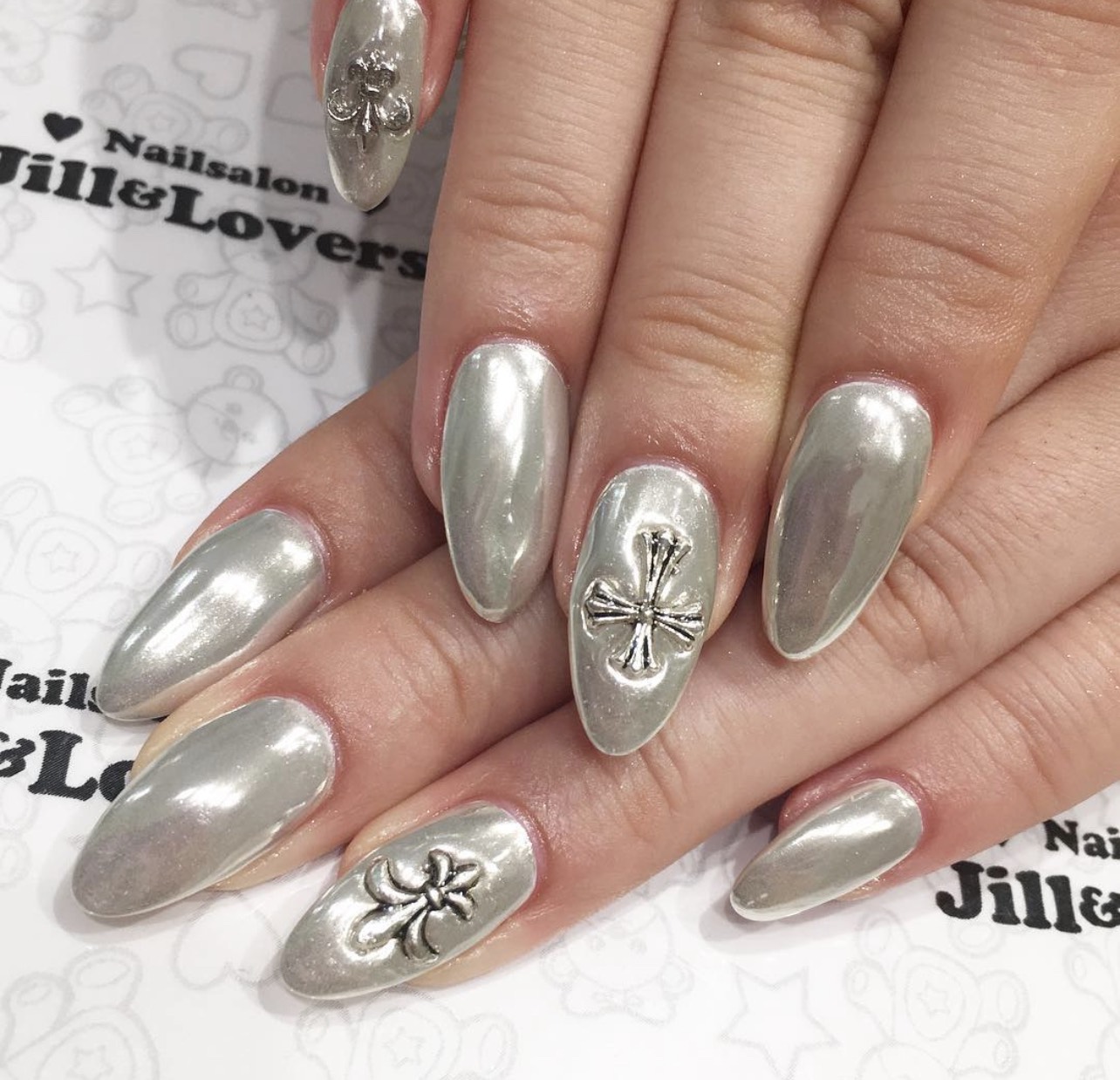 99+ Mẫu nail đơn giản dễ thương mà bạn có thể tự làm tại nhà