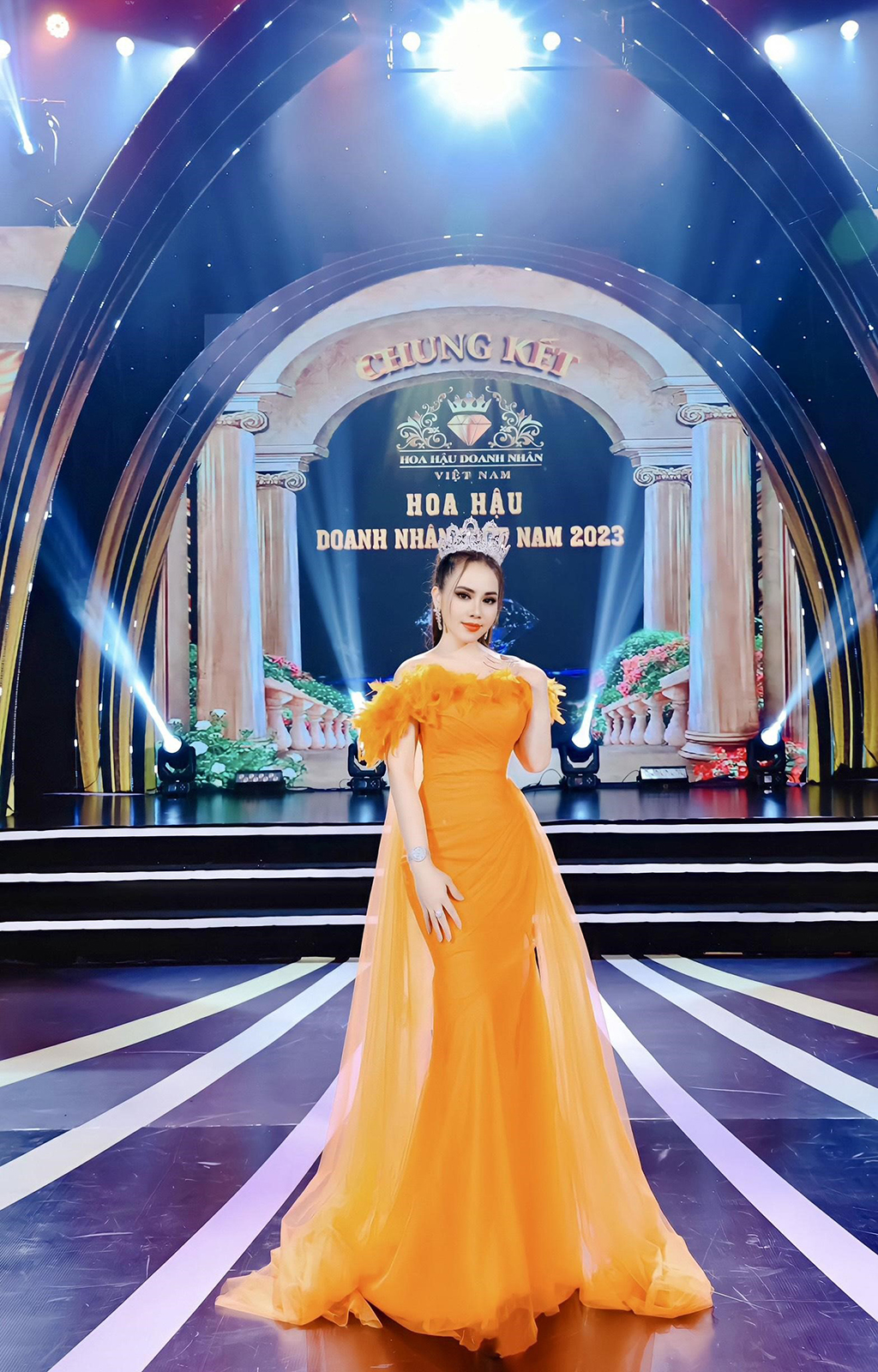 Phương Nhi hé lộ 2 thiết kế dạ hội cho đêm chung kết Miss International 2023