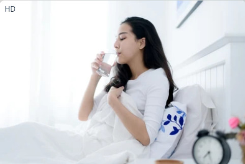 6 lý do bạn nên uống nước khi thức dậy vào buổi sáng  - Ảnh 1.