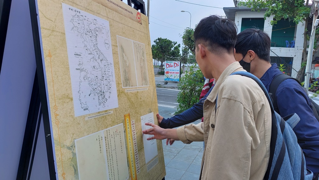 Cận cảnh gần 100 châu bản triều Nguyễn về vùng biển Đà Nẵng lần đầu công bố - Ảnh 15.