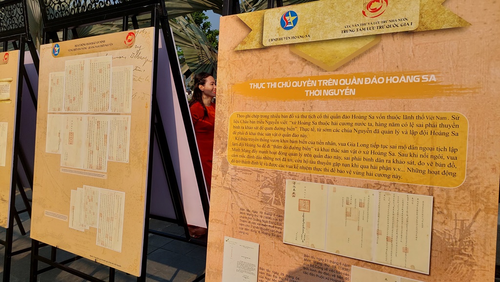 Cận cảnh gần 100 châu bản triều Nguyễn về vùng biển Đà Nẵng lần đầu công bố - Ảnh 14.
