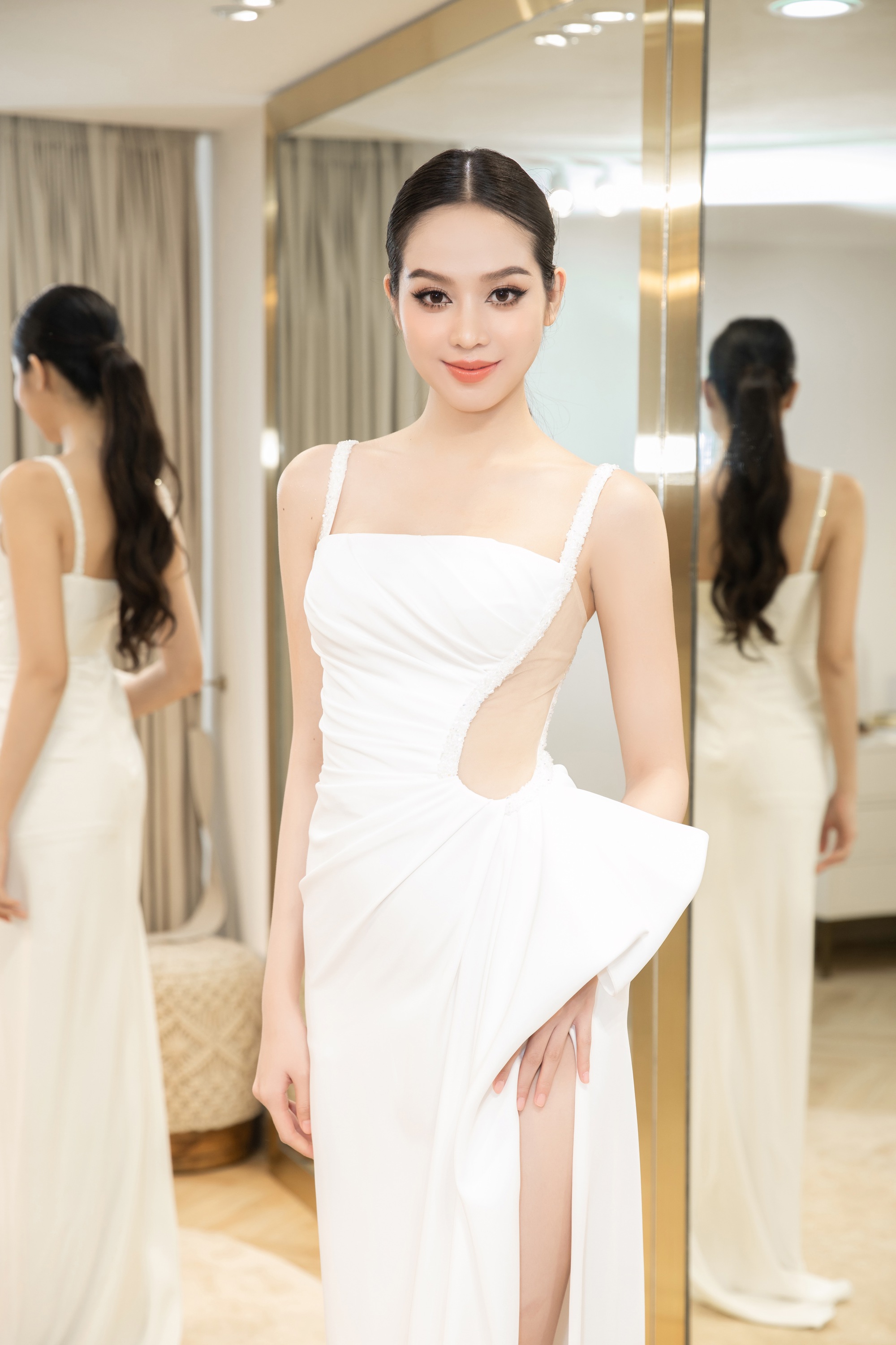 Top 3 Hoa hậu Việt Nam 2022 ra sao sau 3 tháng đăng quang? - Ảnh 2.