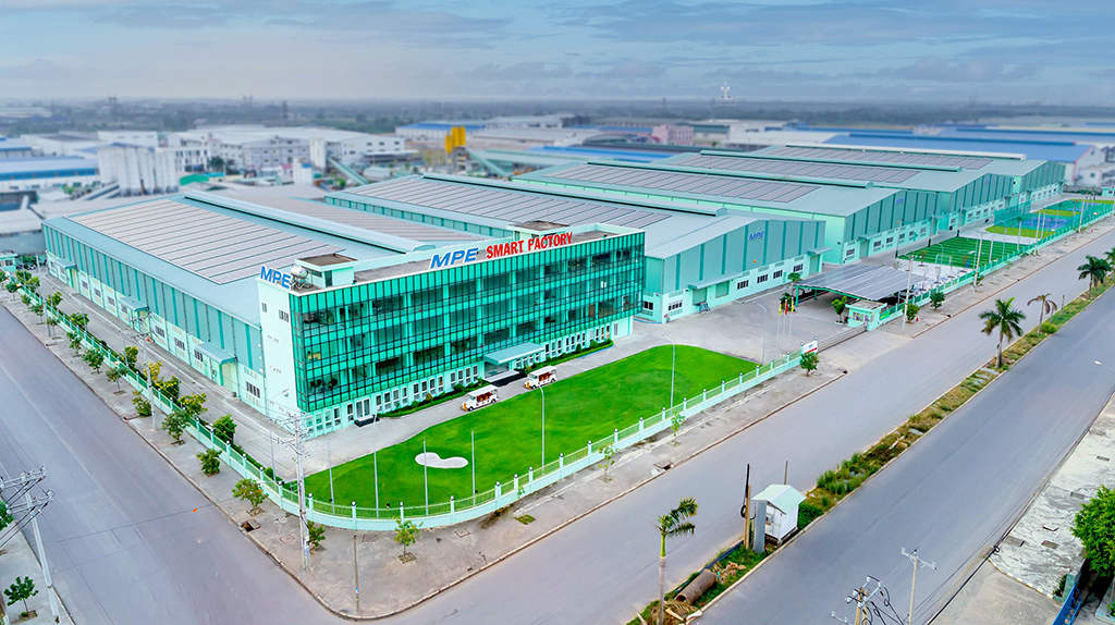 Vận hành nhà máy thiết bị điện thông minh 2.000 tỉ đồng