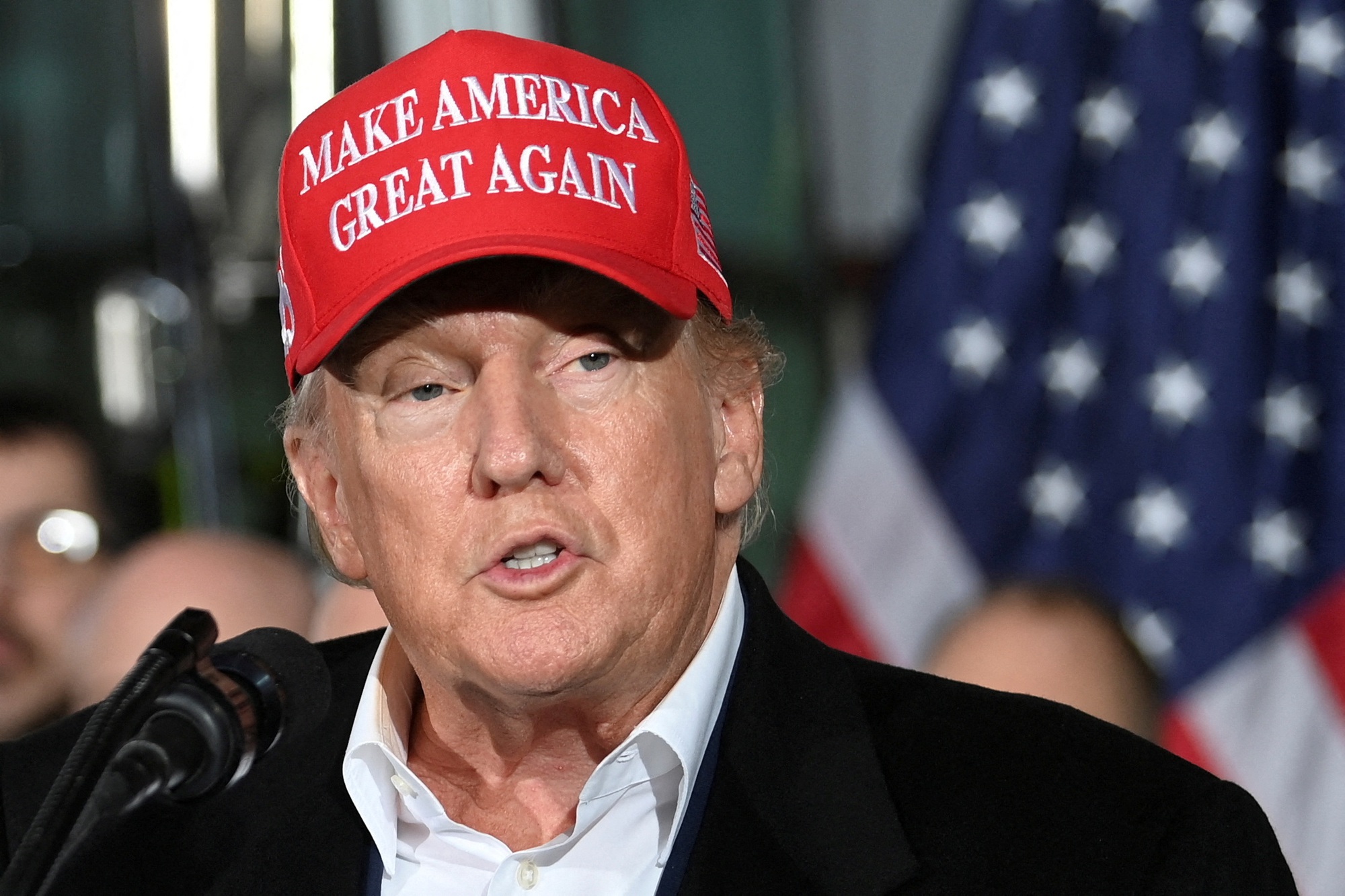 Bộ Tư pháp Mỹ kêu gọi tòa bác yêu cầu miễn trừ của Trump - Ảnh 1.