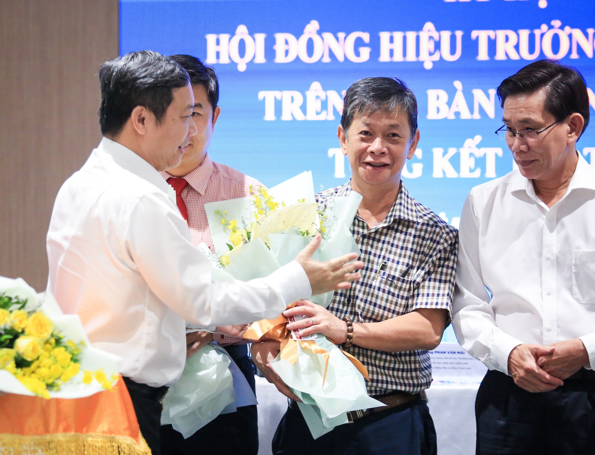 Chủ tịch UBND TP.HCM Phan Văn Mãi: 'Đại học phát triển cùng với sự phát triển của TP' - Ảnh 3.
