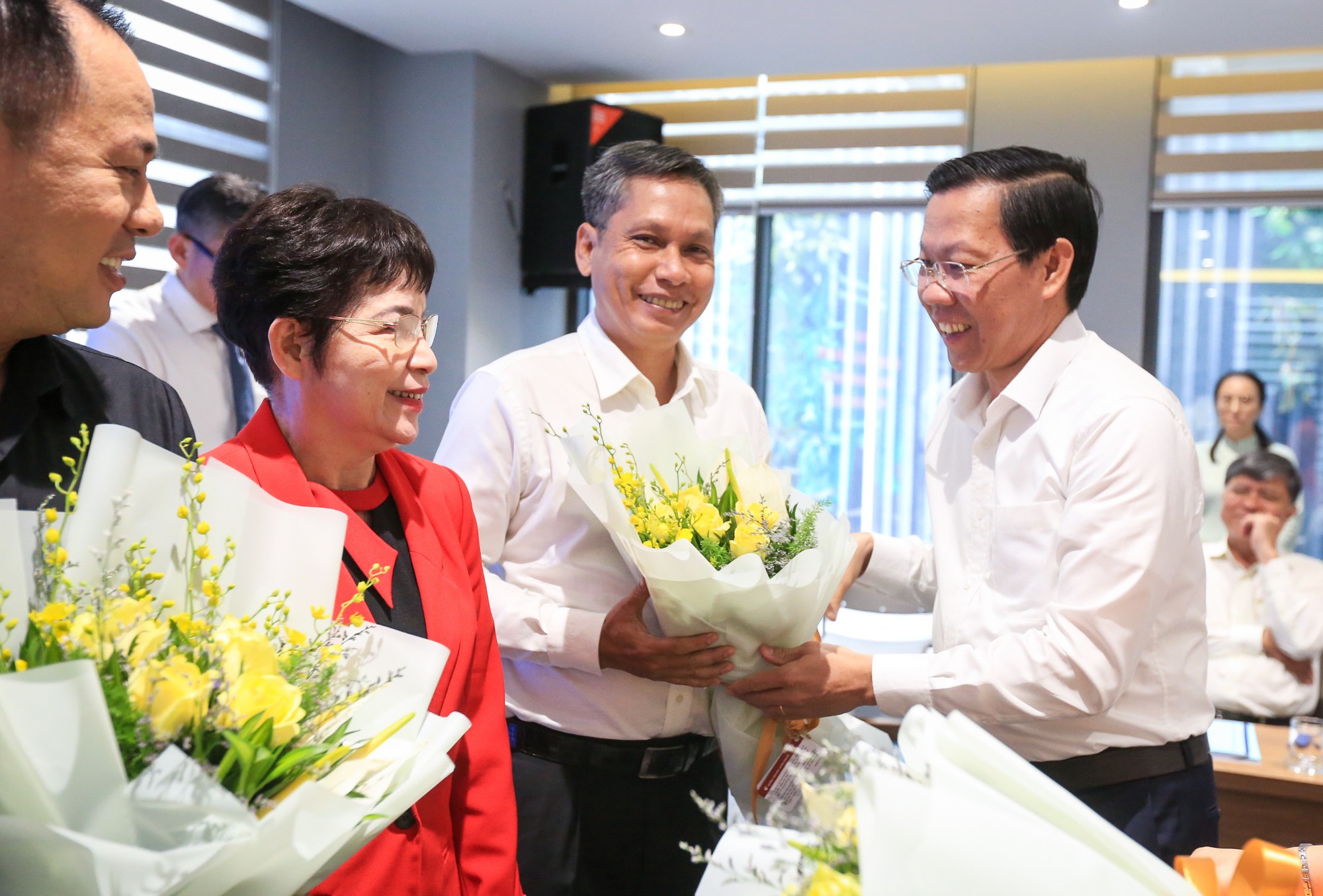 Chủ tịch UBND TP.HCM Phan Văn Mãi: 'Đại học phát triển cùng với sự phát triển của TP' - Ảnh 2.