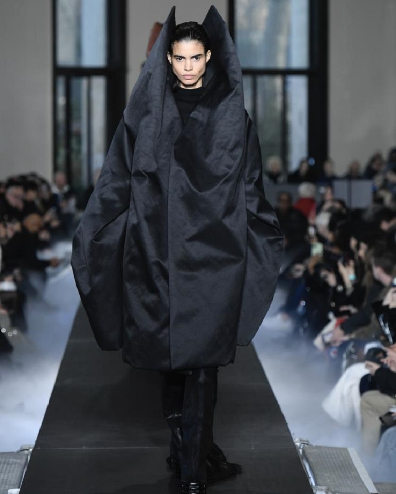 Unique outfits in Paris Fashion Week, Fall Winter 2023 – Thuvienpc.com