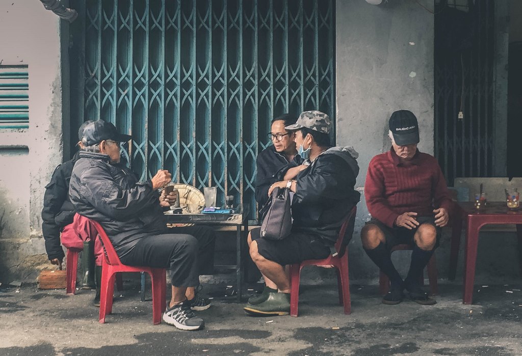 Quán cà phê vợt &quot;độc lạ giá 10.000 đồng ở Đà thành - Ảnh 8.