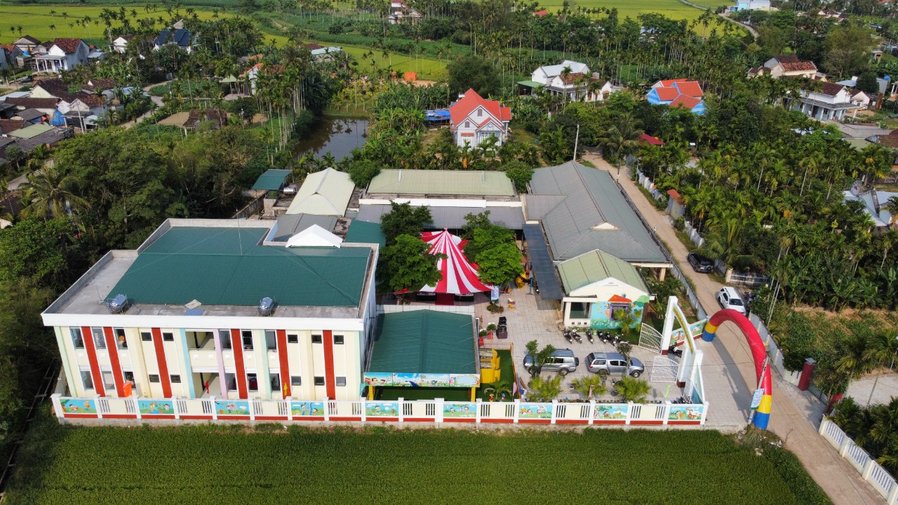 Quảng Ngãi: Khánh thành và bàn giao Trường mầm non Đức Tân trị giá 5 tỷ đồng - Ảnh 1.