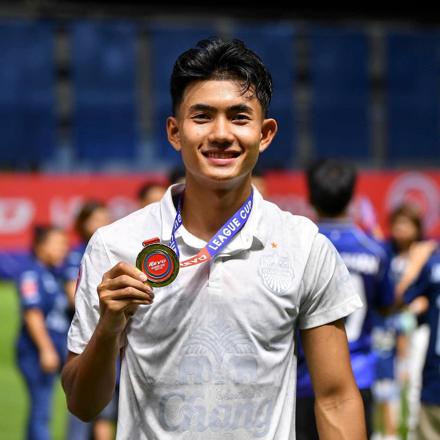 Thống kê ấn tượng về Suphanat Mueanta - sao trẻ Thái Lan sắp gia nhập Leicester City - Ảnh 1.