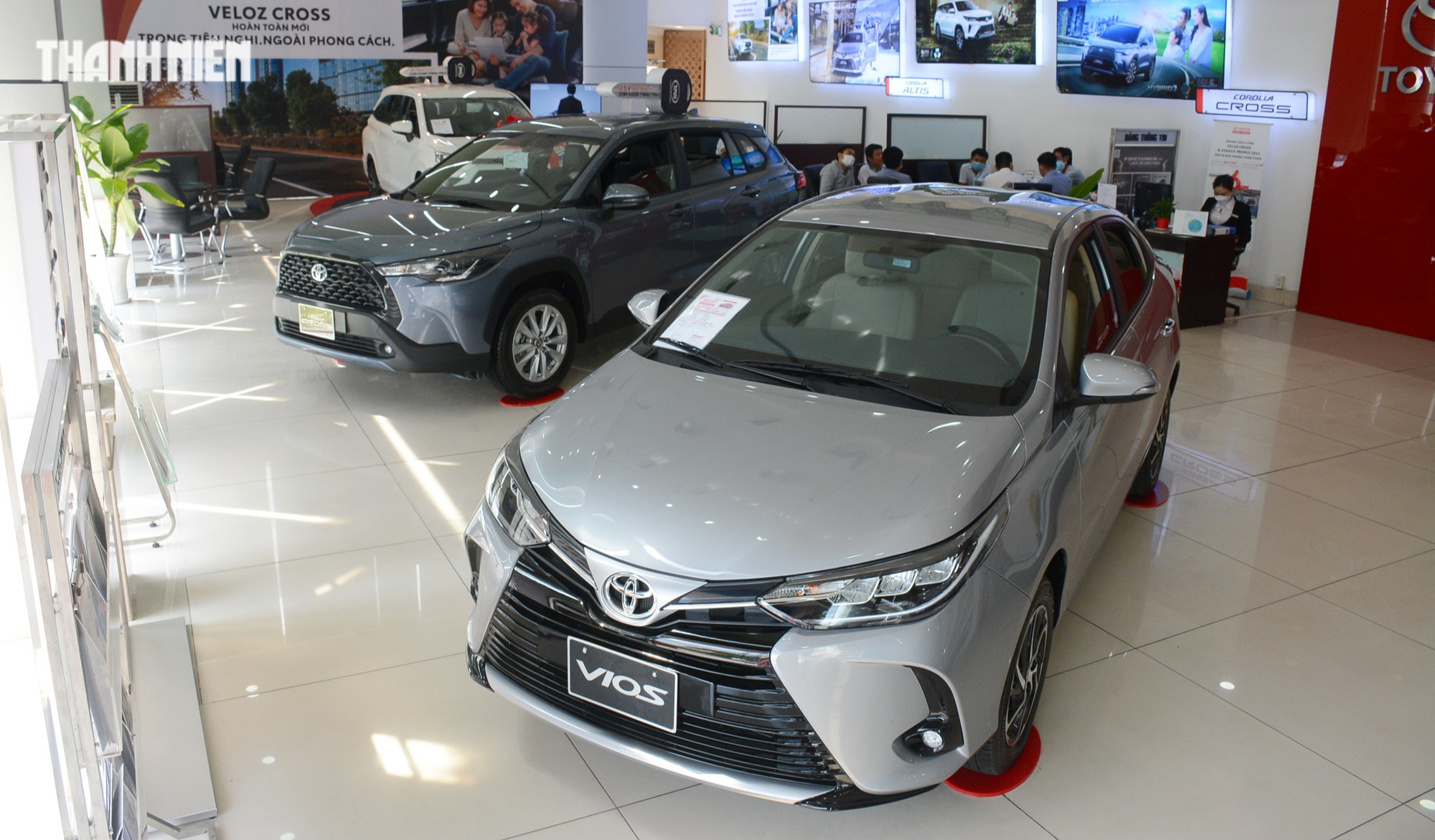 Sedan hạng B dưới 600 triệu: Hyundai Accent dẫn đầu, Toyota Vios bám sát Honda City - Ảnh 1.