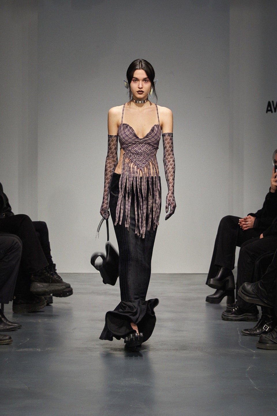 Avavav Fall Winter 2023 pursues sustainable fashion with unique designs ...