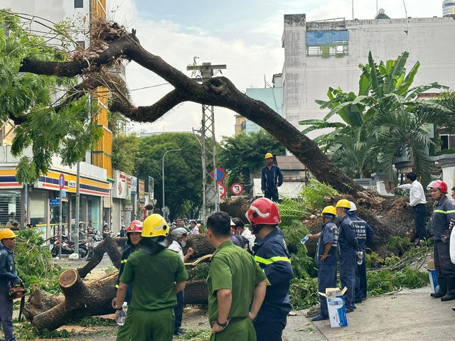 Xem nhanh 12h: Ca sĩ Vy Oanh ‘bốc hơi’ trên mạng - Ảnh 5.