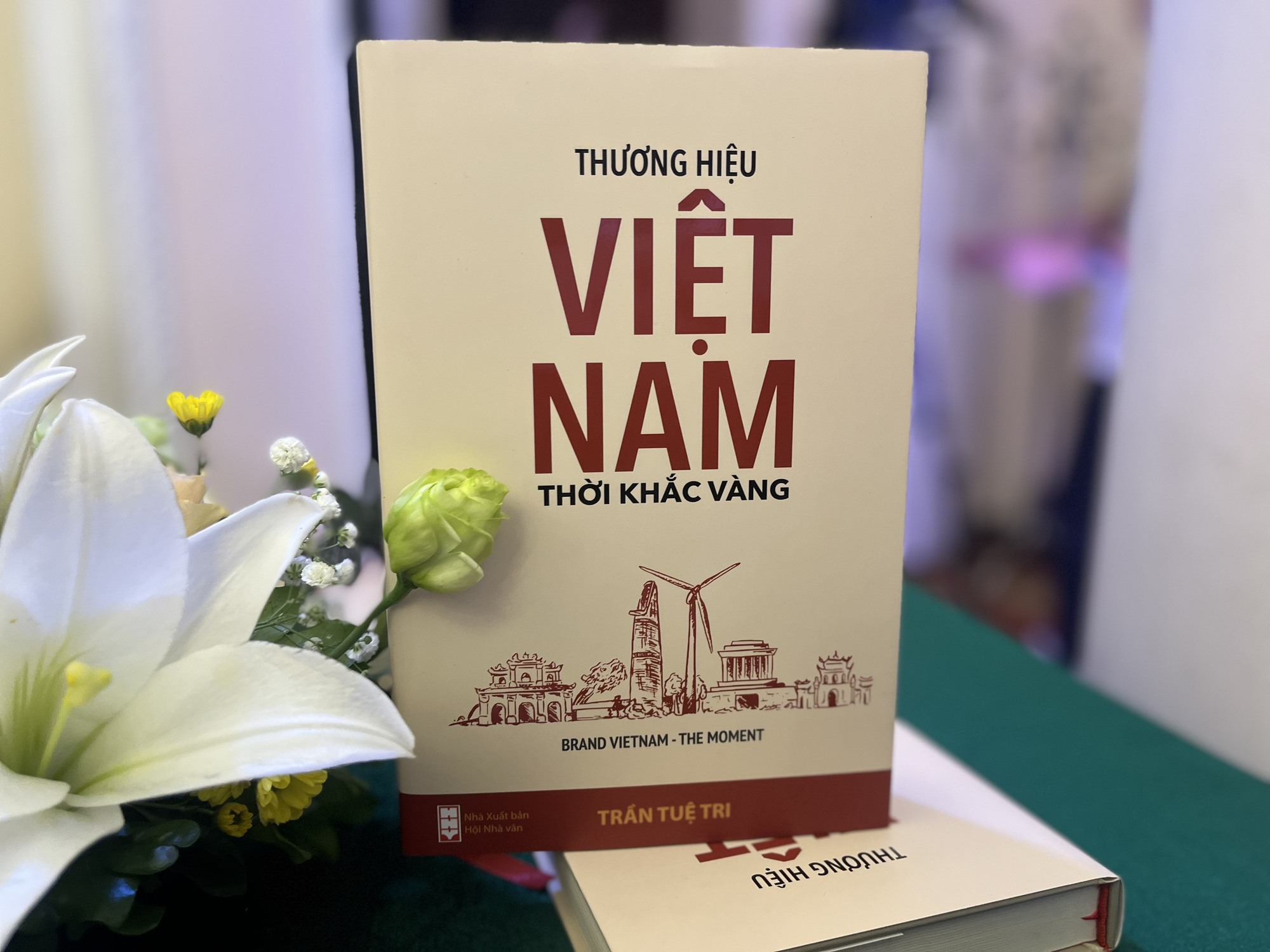 Giới thiệu cuốn sách 'Thương hiệu Việt Nam - thời khắc vàng'