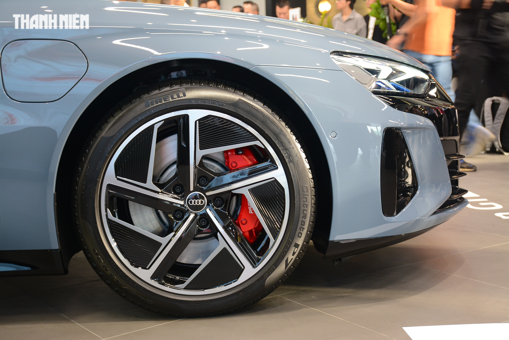 Xe điện hạng sang Audi RS e-tron GT về Việt Nam, giá 5,9 tỉ đồng - Ảnh 9.
