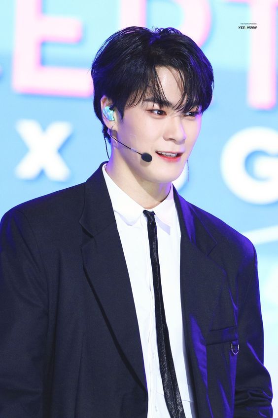 Showbiz Hàn hủy loạt lịch trình trước sự ra đi của Moonbin (Astro) - Ảnh 1.