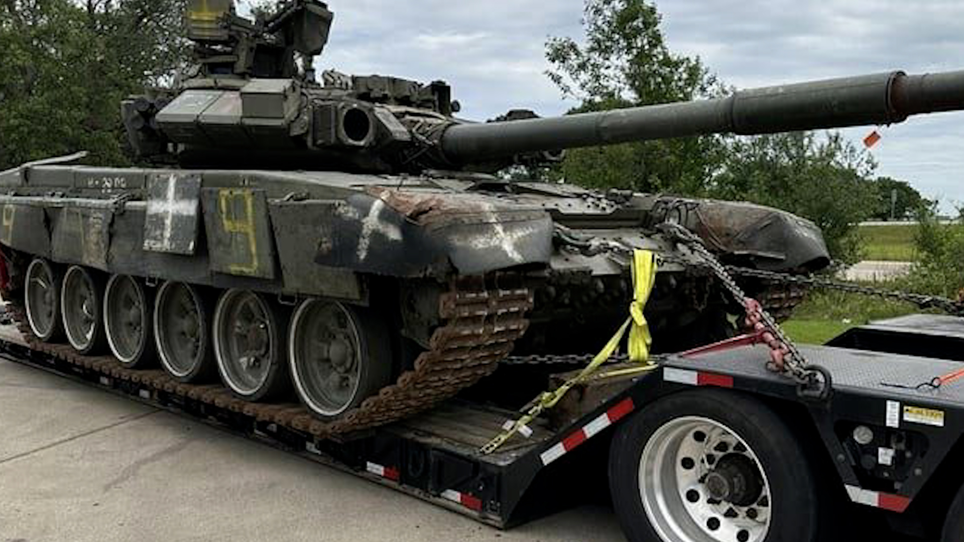 Lầu Năm Góc giải thích về chiếc xe tăng Nga bí ẩn ở Louisiana - Ảnh 1.