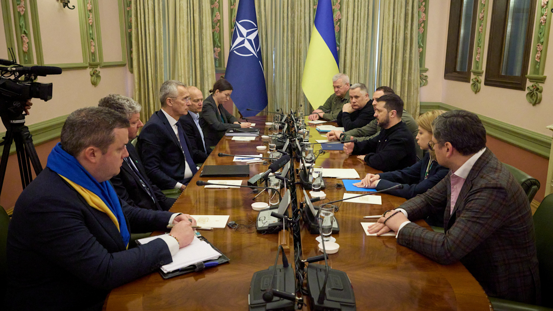 Lãnh đạo NATO nói toàn bộ thành viên ủng hộ Ukraine gia nhập - Ảnh 1.