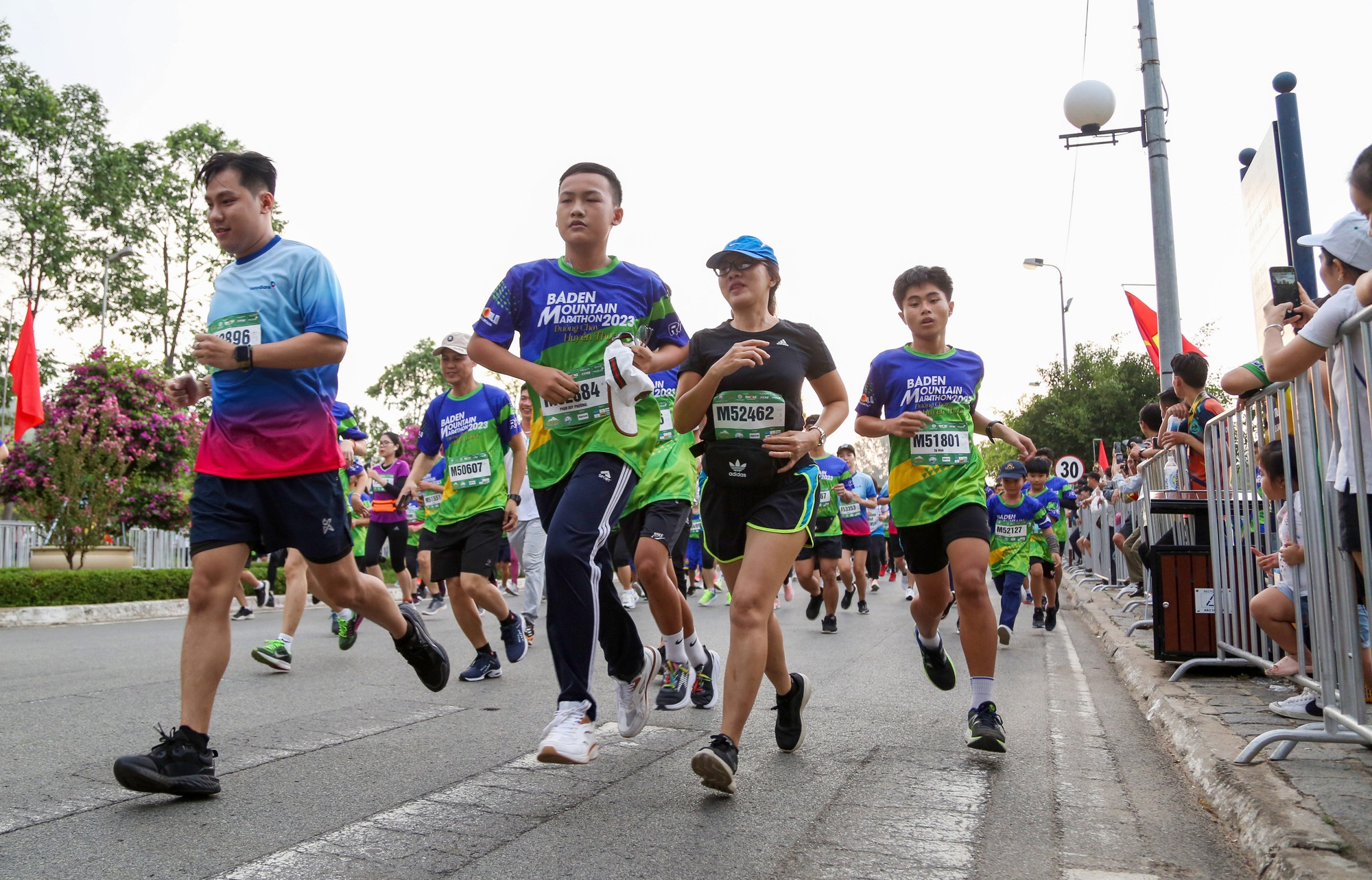Tây Ninh: Hơn 7.100 vận động viên tham gia giải chạy BaDen Mountain Marathon 2023 - Ảnh 11.