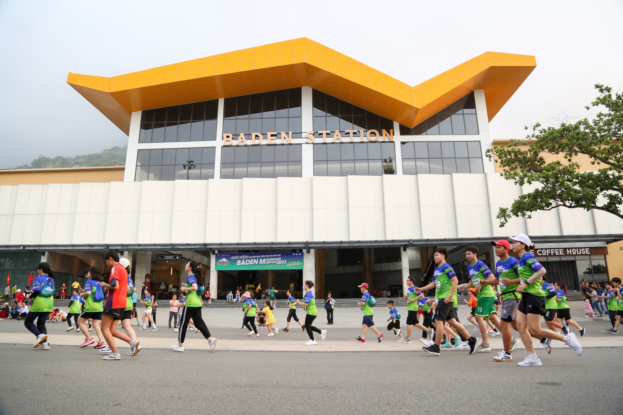 Tây Ninh: Hơn 7.100 vận động viên tham gia giải chạy BaDen Mountain Marathon 2023 - Ảnh 7.