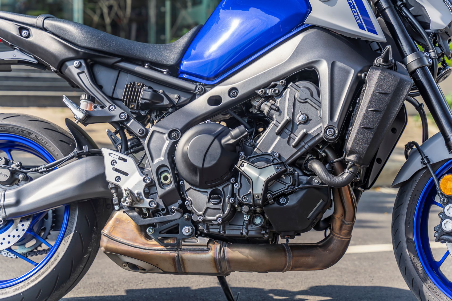 Mô tô Yamaha MT-09 có dễ lái, phù hợp cho ai? - Ảnh 8.