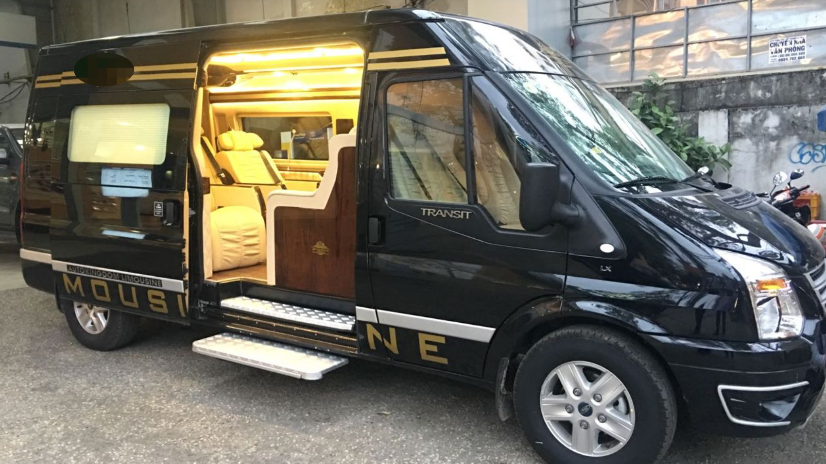 Thuê Xe Limousine 9 Chỗ Tại TPHCM  Giá Ưu Đãi Cho Mùa Hè 2022