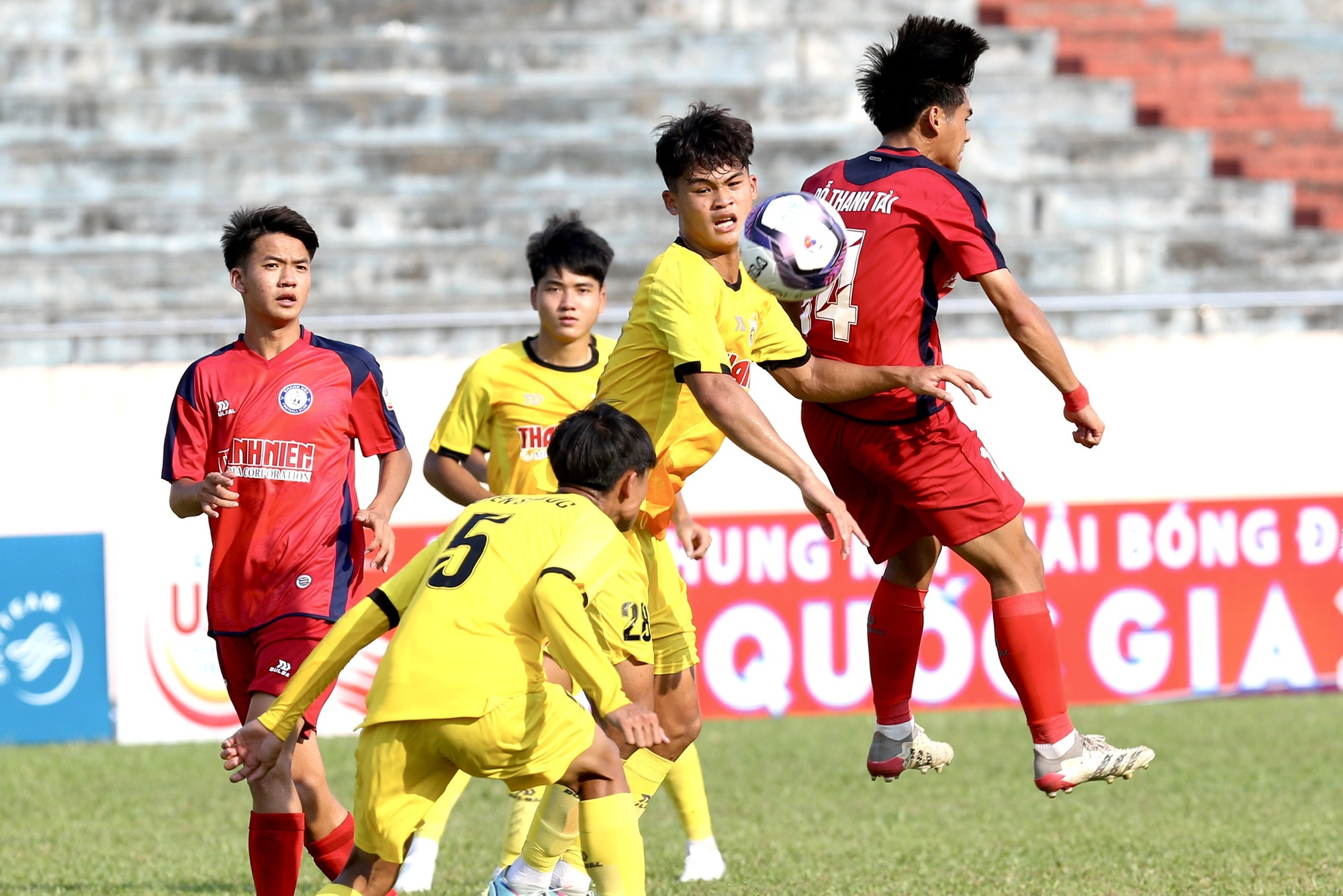 VCK U.19 quốc gia, Khánh Hòa 0-1 Hà Nội: ĐKVĐ sống lại hy vọng - Ảnh 2.