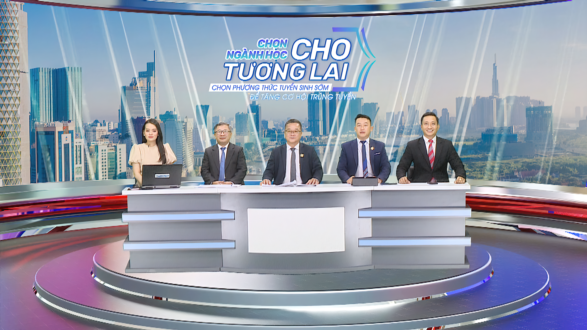 Xét tuyển sớm: Hồ sơ giảm nhưng điểm chuẩn không giảm ? - Ảnh 1. Xét tuyển sớm: Hồ sơ giảm nhưng điểm chuẩn không giảm ? - Ảnh 1.