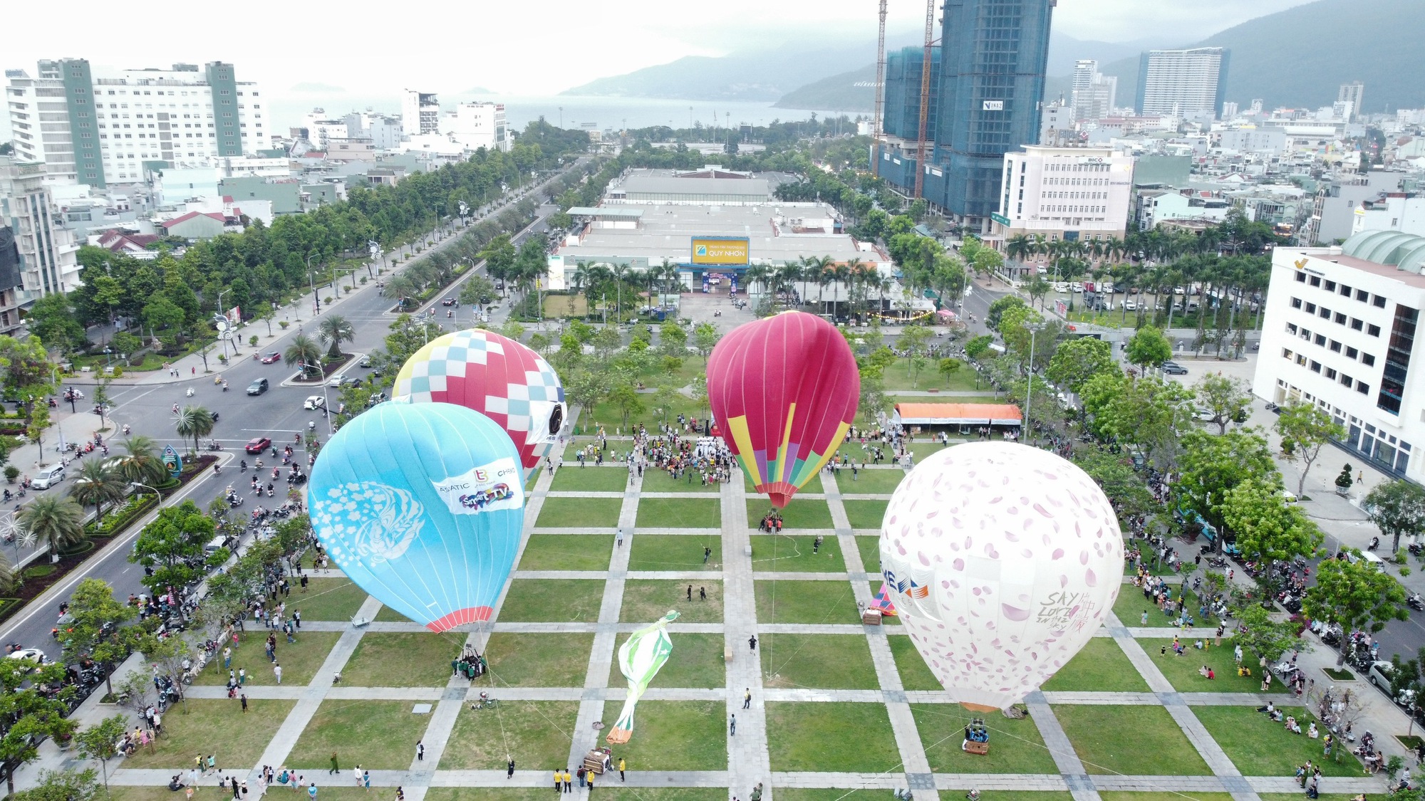 Bình Định lần đầu tiên tổ chức lễ hội khinh khí cầu - Ảnh 3.