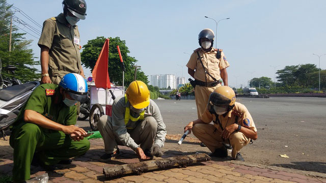 Chung tay trị dứt điểm nạn rải đinh - Ảnh 1.