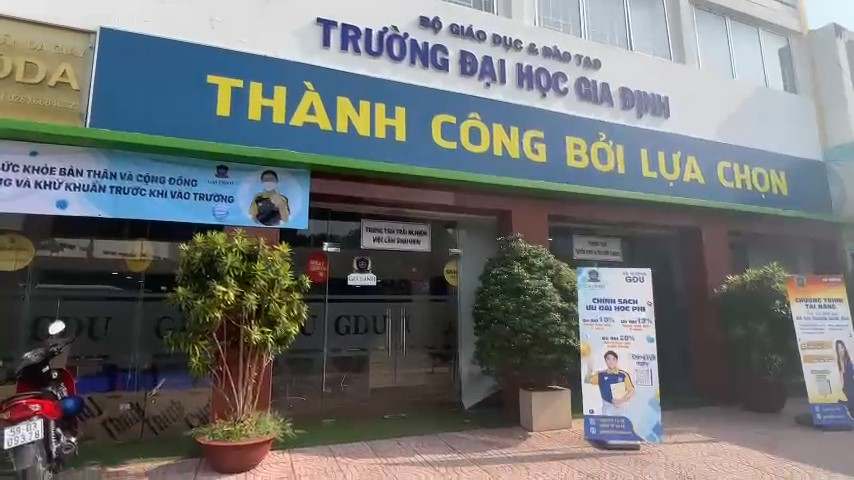 2 trường ĐH đầu tiên tại TP.HCM chuyển sang dạy trực tuyến, phòng Covid 19 - Ảnh 1.