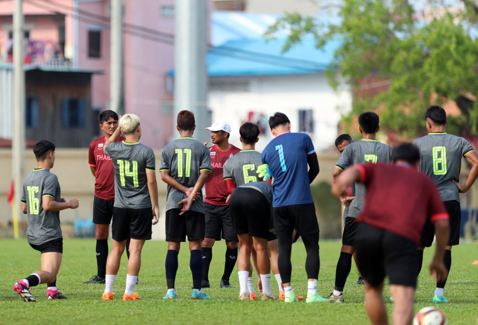 Bóng đá SEA Games 32: U.22 Thái Lan thoải mái trước truyền thông Việt Nam - Ảnh 1.