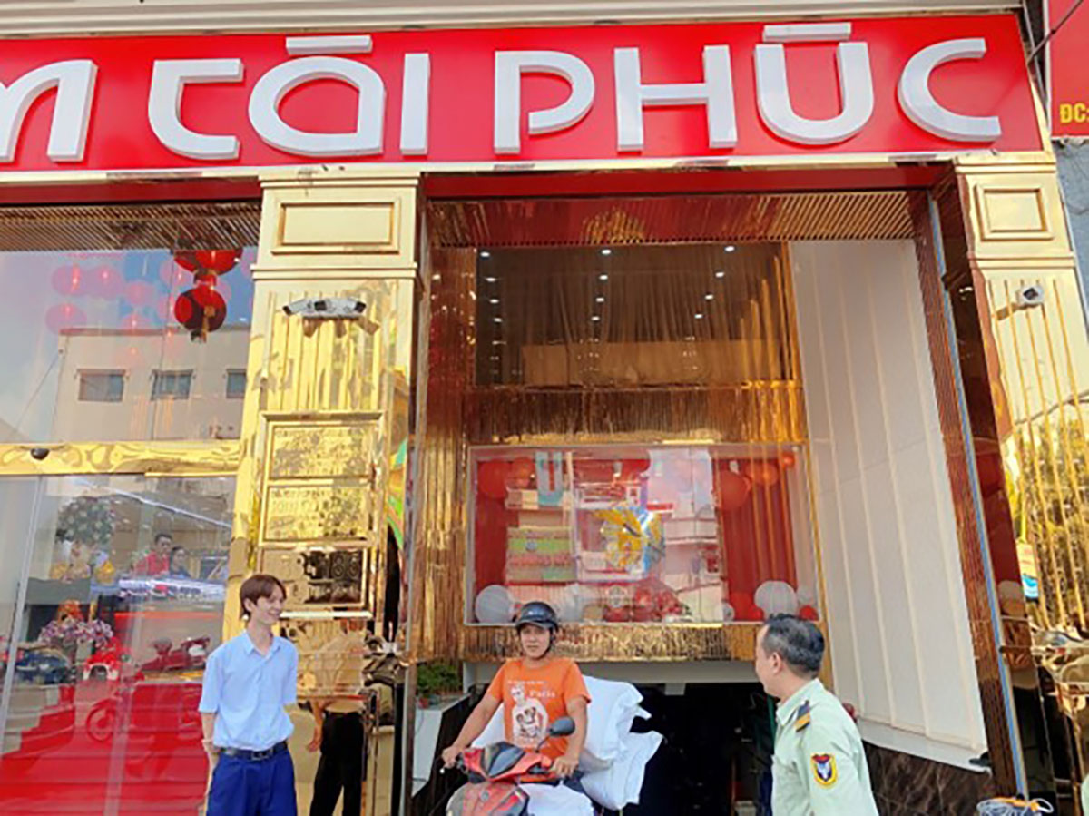 Công ty VBĐQ Thanh Trúc phát quà hỗ trợ đồng bào dân tộc Chăm tại quận 8 - Ảnh 3. Công ty VBĐQ Thanh Trúc phát quà hỗ trợ đồng bào dân tộc Chăm tại quận 8 - Ảnh 3.