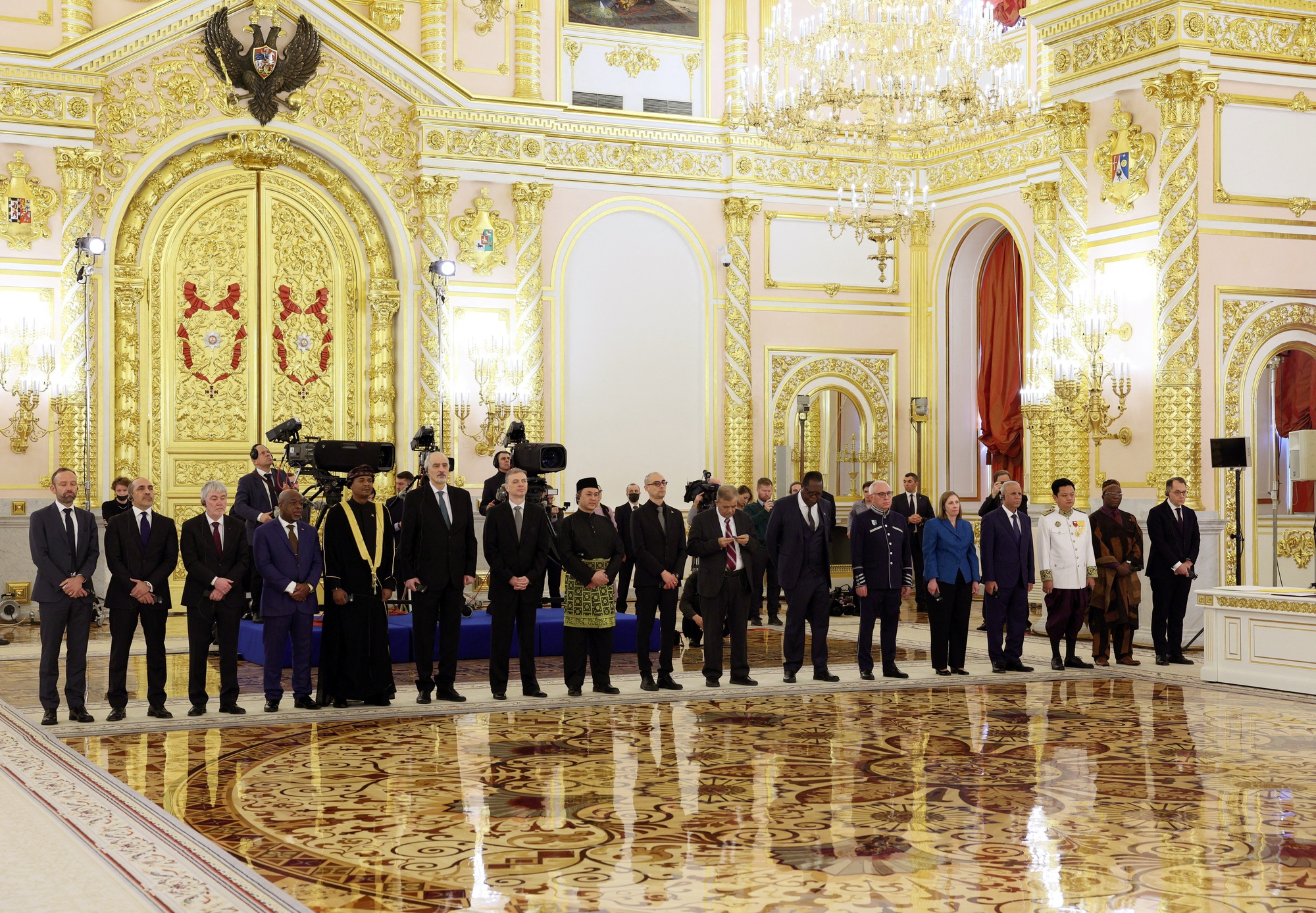 Ông Putin cáo buộc Mỹ, EU làm quan hệ với Nga 'xấu đi nghiêm trọng' - Ảnh 1.