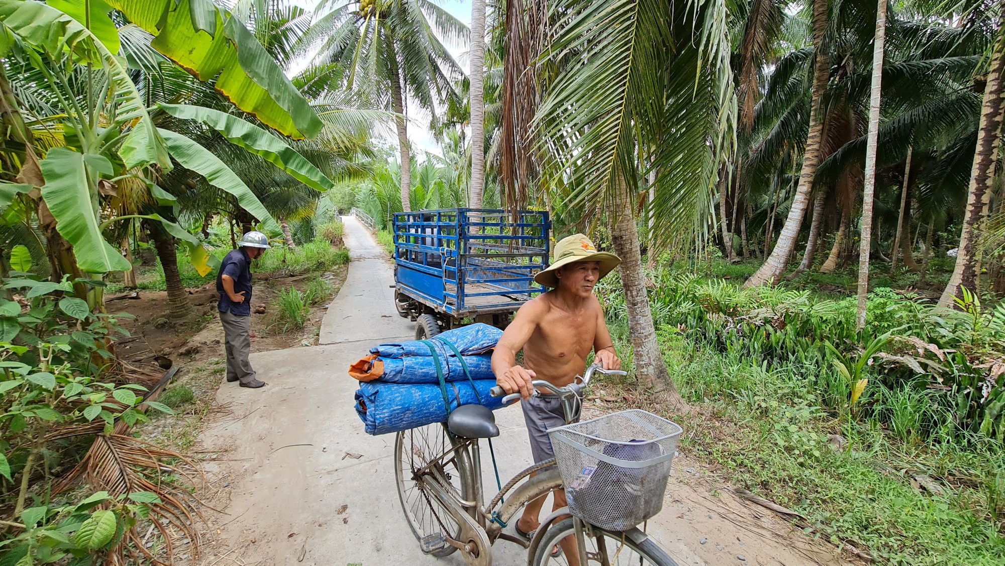 Bà con xứ dừa miền Tây mong 1 cây cầu: Sẵn sàng góp sức, hiến đất - Ảnh 3.